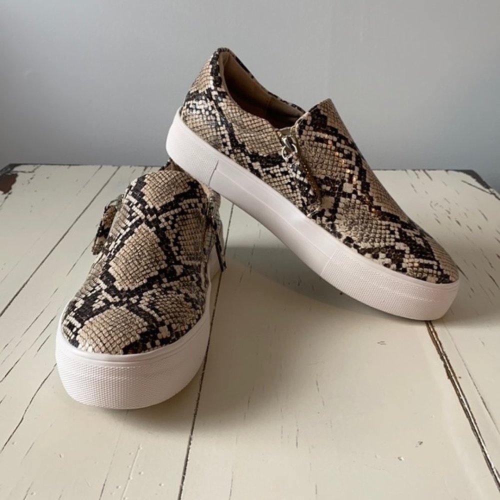 Steve Madden Glaammar Zip Platform Sneaker Snake Print Size 7
